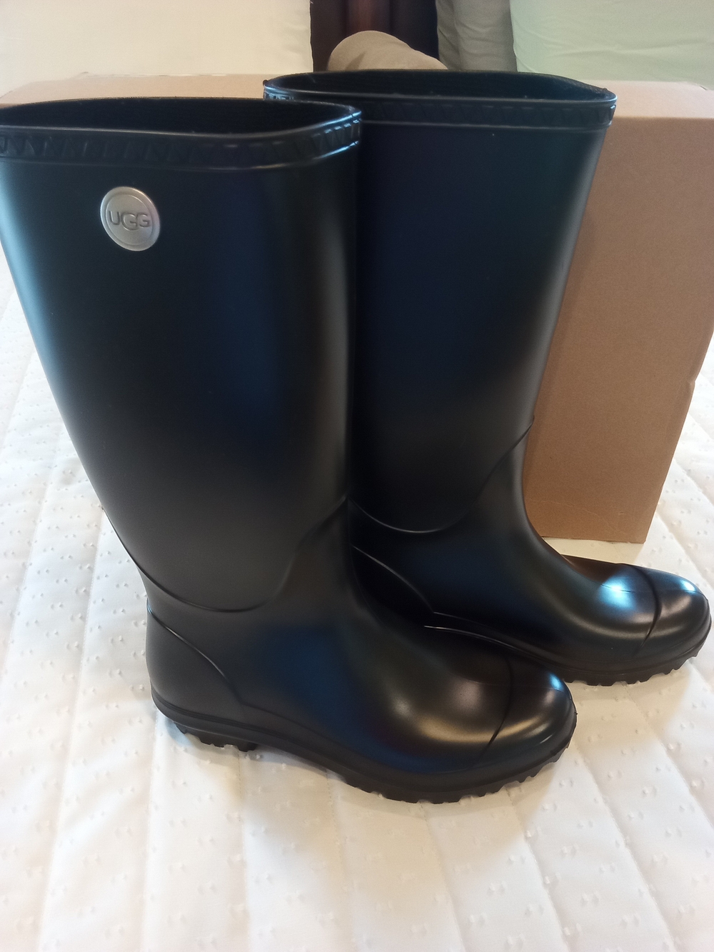 UGG Shelby Women's Matte Black Tall Waterproof Rain Boots Sz 7 NWB